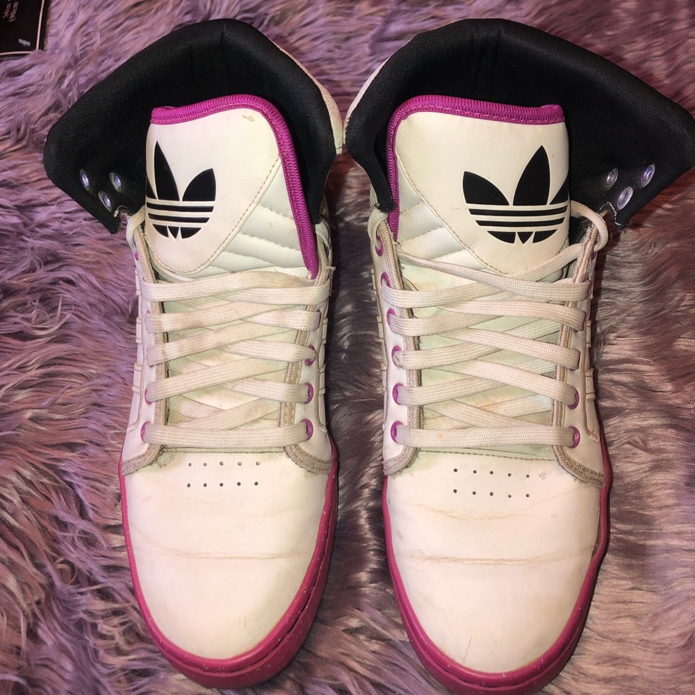 Adidas Sneakers